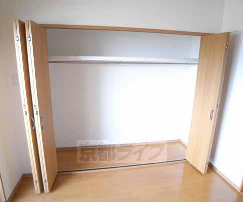 収納　壁一面で収納力たっぷり