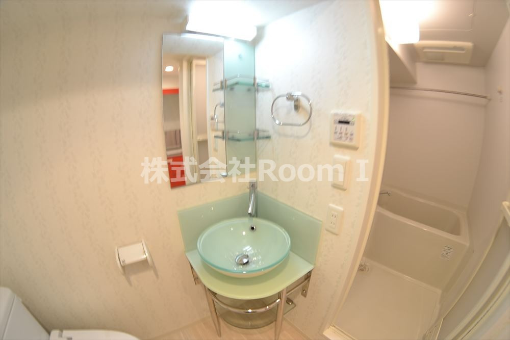 洗面設備　コンパクトで使いやすい洗面所