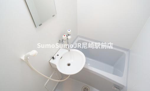 バス・シャワールーム　日々の疲れを癒すお風呂付です