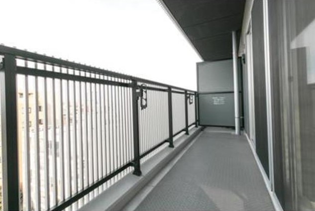 バルコニー　反転タイプのお写真です