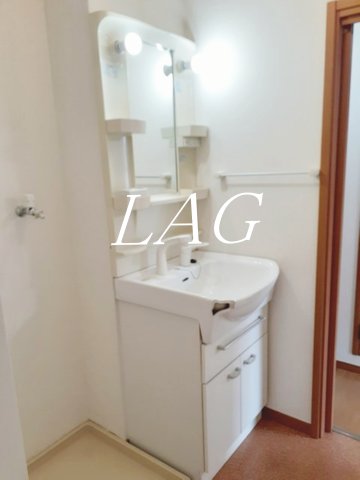 洗面設備　独立洗面台です。