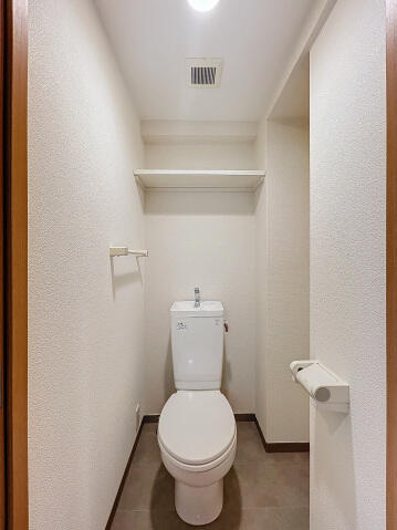 トイレ　反転タイプ参考写真