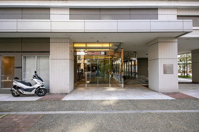 エントランス　エントランス