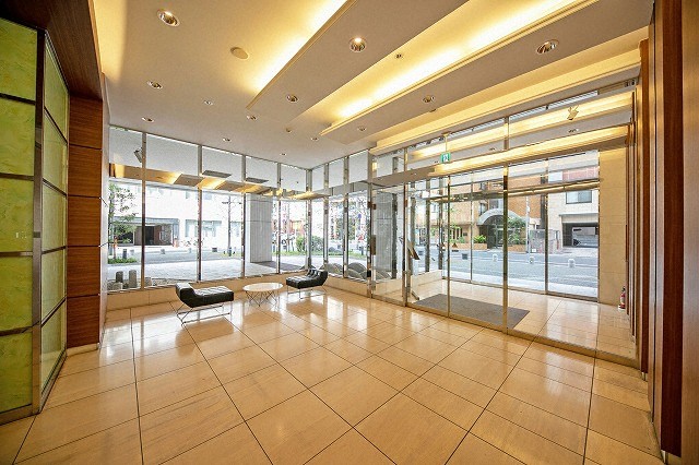 エントランス　エントランス