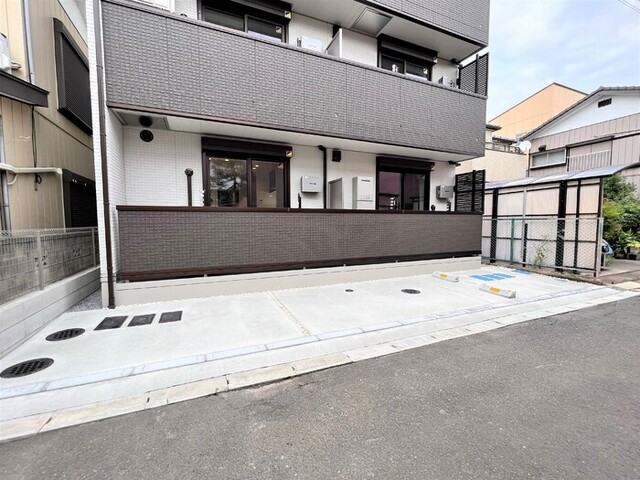 駐車場　駐車場