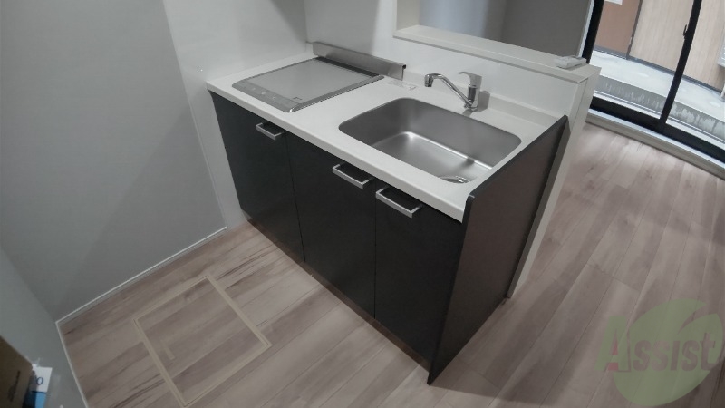 キッチン　キッチンはＩＨクッキングヒーターになっています。