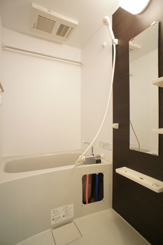 バス・シャワールーム　別部屋参考写真となります