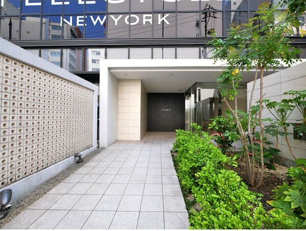 エントランス　名古屋で一番初期費用の安い賃貸専門の不動産会社です(^^)