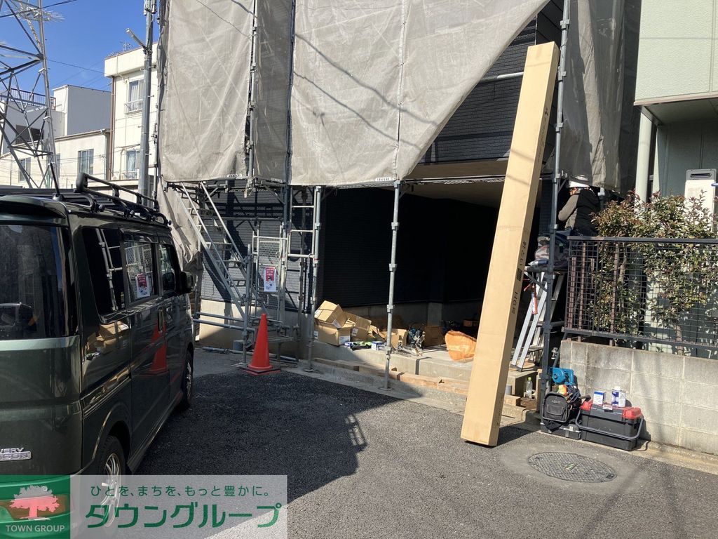 建物外観　駐車場