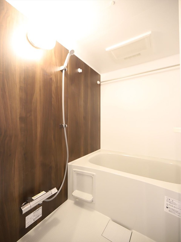 バス・シャワールーム　追い焚き　浴室暖房乾燥機付