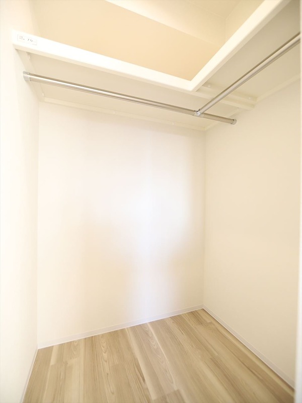 収納　ウォークインクローゼット