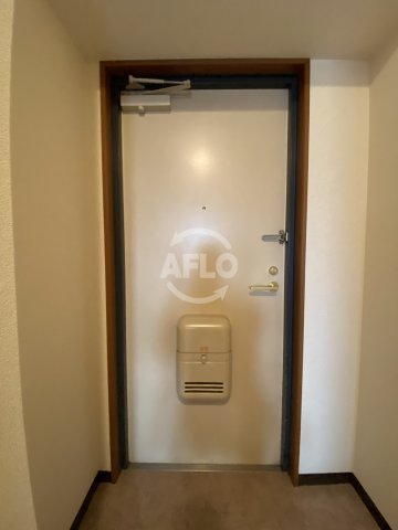 玄関　ドミール江戸堀　玄関