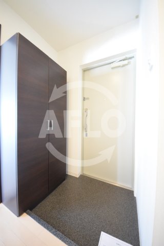 玄関　インテリジェンス御堂　玄関