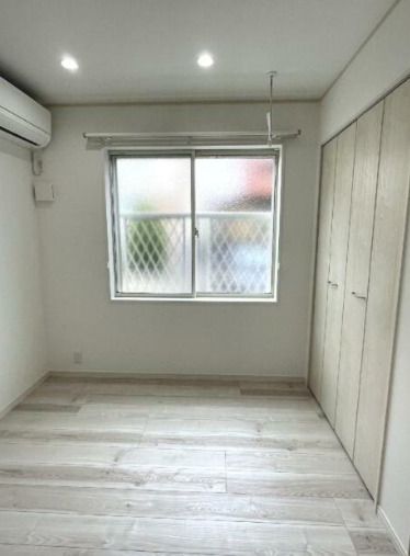 居室・リビング　ＱＵＩＥＴ　ＣＲＡＢ　ＨＯＵＳＥ三ツ沢上町