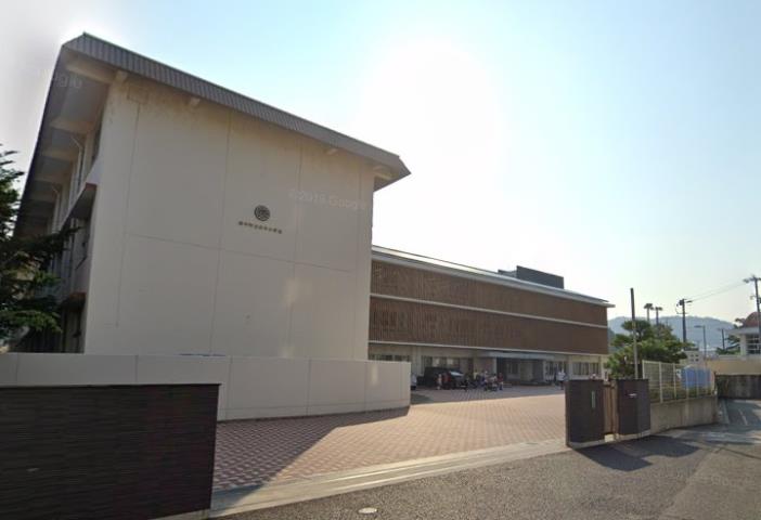 小学校　府中小学校（小学校）まで242m