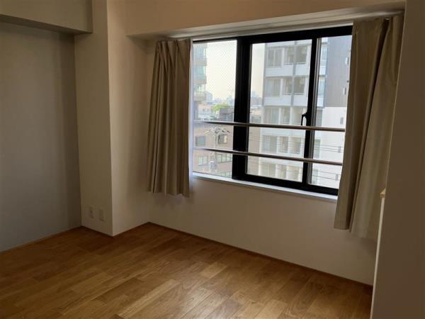 居室・リビング　こちらのリビングで趣味の時間をお楽しみください