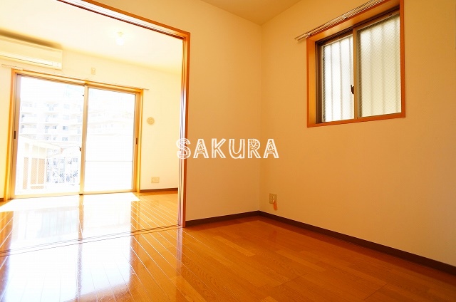 居室・リビング　使いやすい形の為、レイアウトを楽しめます♪