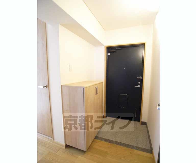 玄関　開放的な玄関です。