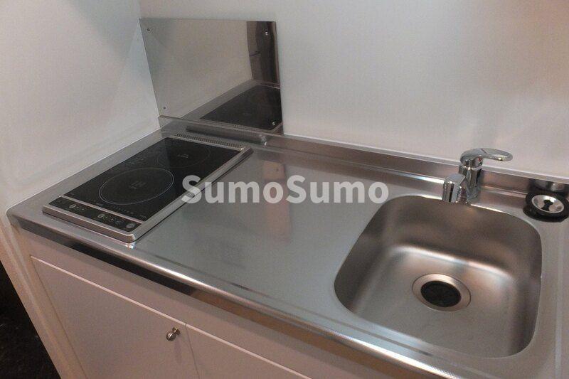 キッチン　コンパクトなキッチンで掃除もラクラク