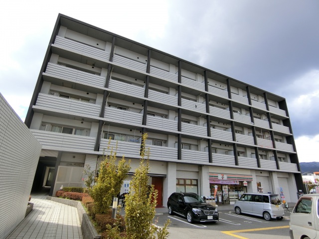 建物外観　スタイリッシュな外観