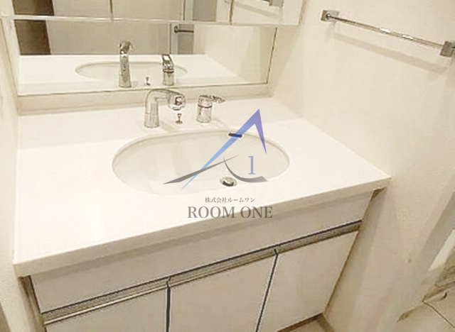洗面設備　洗面台です。