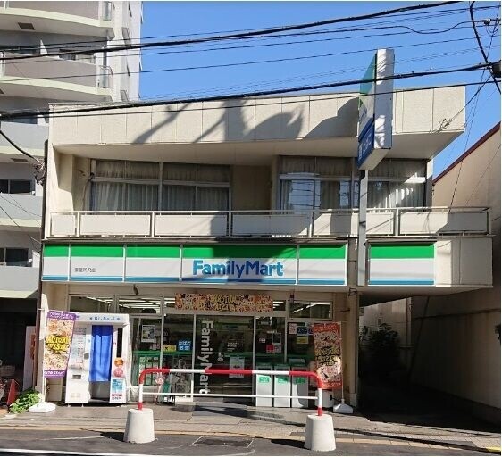 コンビニ　ファミリーマート妻屋所沢店（コンビニ）まで24m