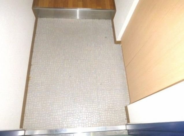 玄関　違うお部屋の写真です。ご参考までに