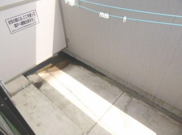 バルコニー　違うお部屋の写真です。ご参考までに