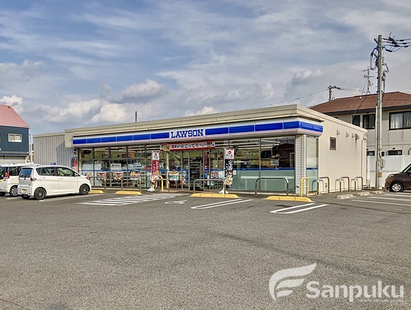 コンビニ　ローソン（コンビニ）まで777m