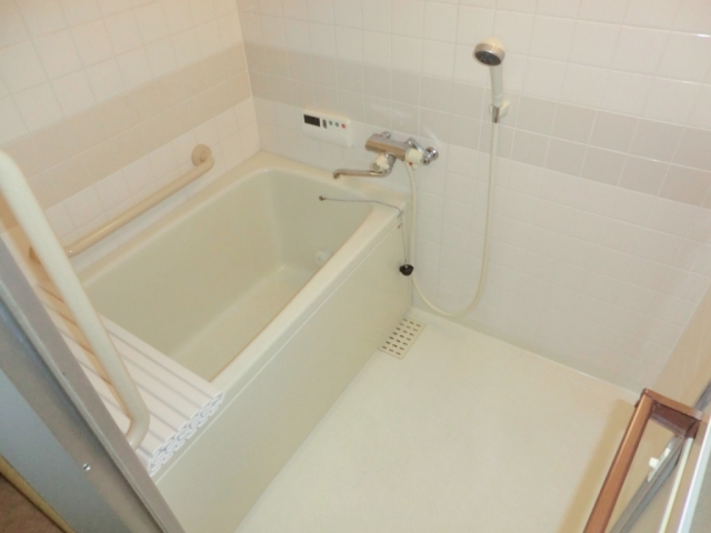 バス・シャワールーム　落ち着く空間のバスルーム♪