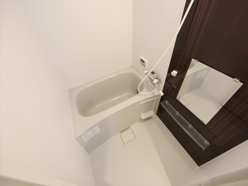 バス・シャワールーム　浴室暖房乾燥機付　追い焚き機能付お風呂　同仕様写真