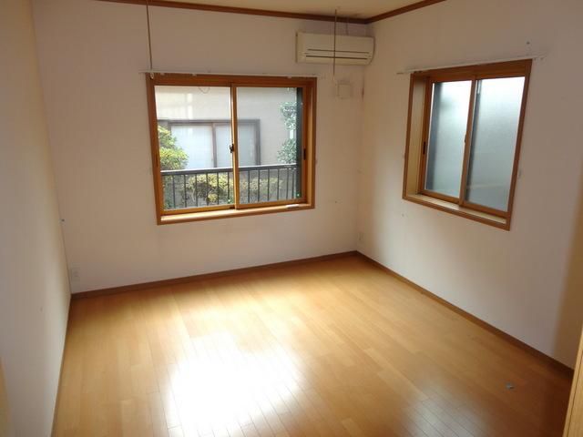 居室・リビング　★２面採光★