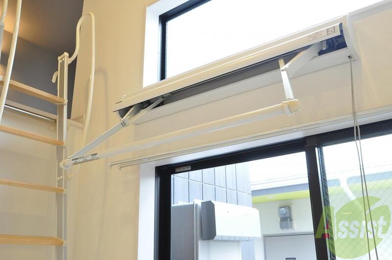 庭　室内洗濯干しで、不要な時は収納できます☆