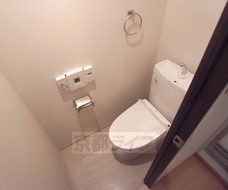 トイレ　機能満載ウォシュレット