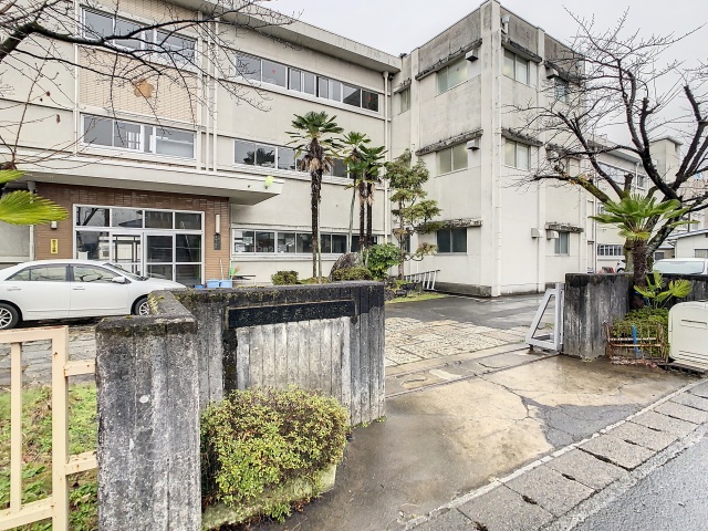 小学校　岐阜市立茜部小学校（小学校）まで1500m