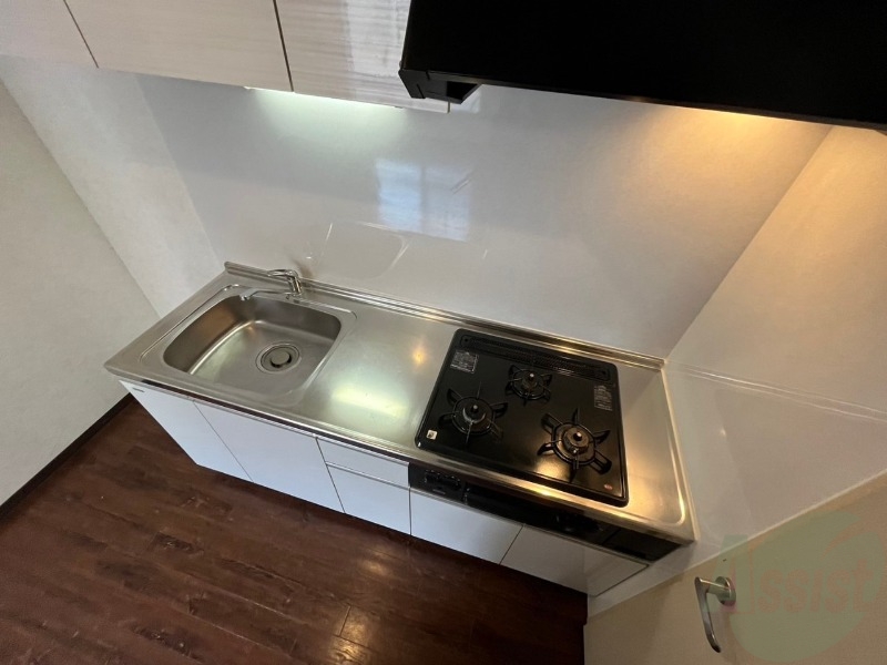 キッチン　システムキッチンで楽しくお料理できそうですね！