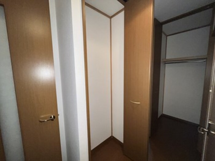 玄関　玄関前収納