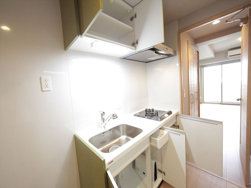 キッチン　システムキッチン（ガス2口コンロ付）