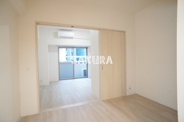 居室・リビング　こちらのリビングで趣味の時間をお楽しみください♪