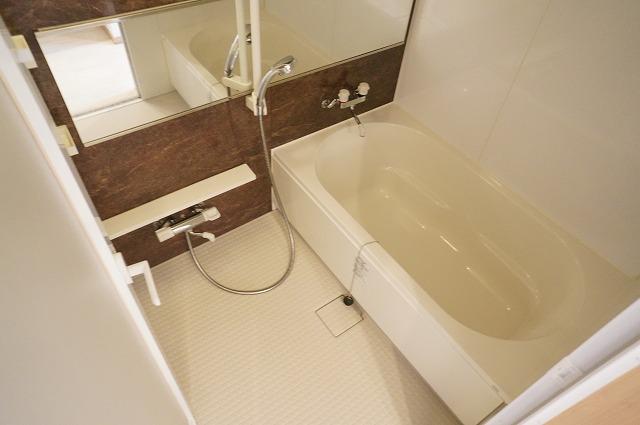 バス・シャワールーム　浴室