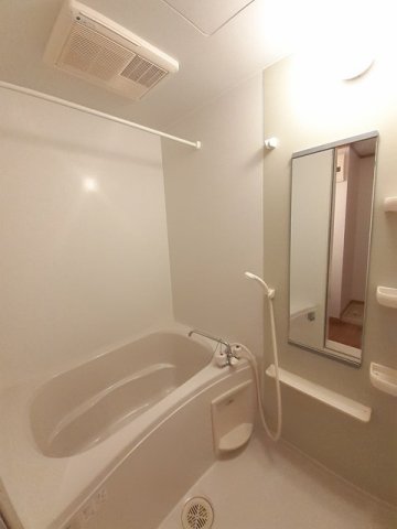 バス・シャワールーム　お風呂です