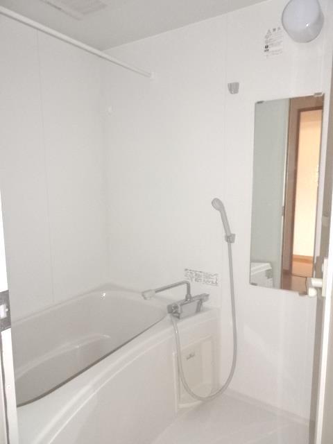 バス・シャワールーム　バス・トイレ別の間取りです