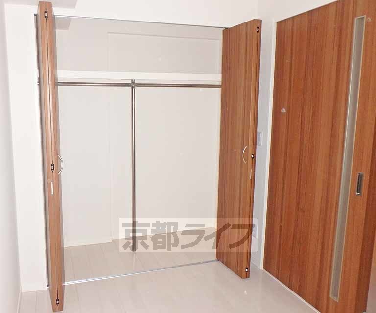 収納　壁一面の収納が嬉しいですね。