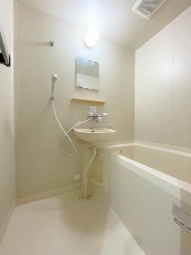 バス・シャワールーム　ゆったり過ごせるお風呂です