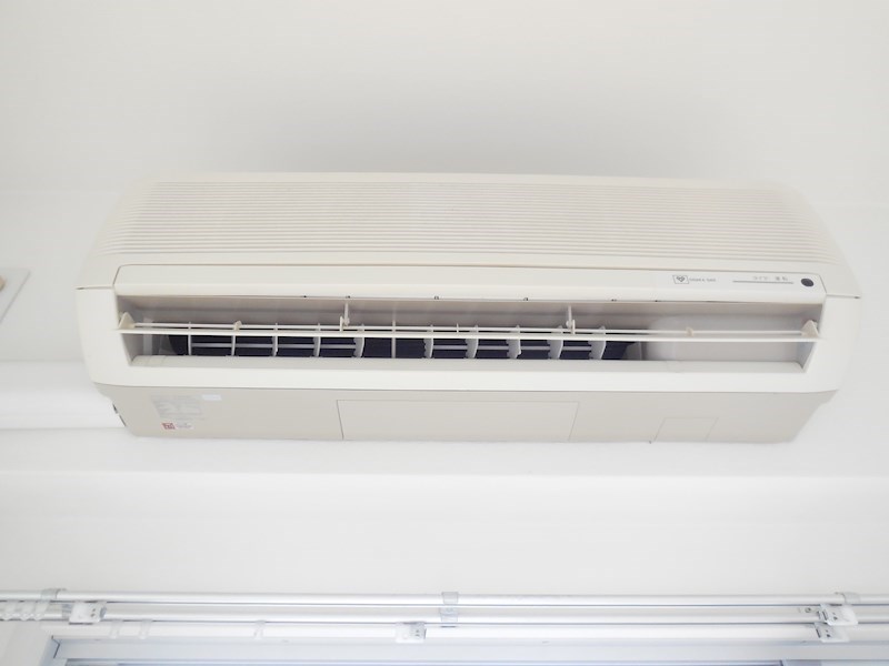 その他設備　エアコン１基（洋室）