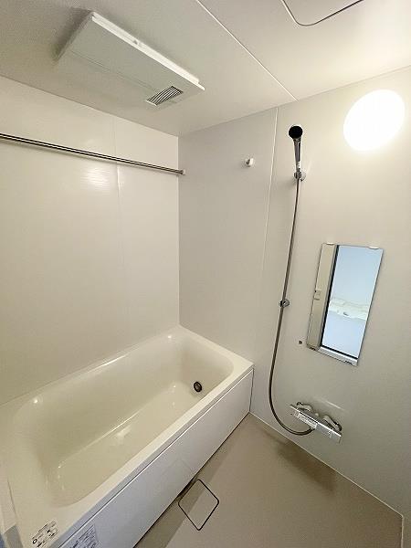 バス・シャワールーム　追い焚き・浴室乾燥機能付き