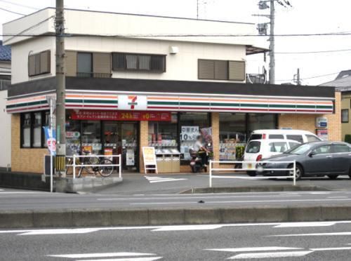 コンビニ　セブンイレブン（コンビニ）まで390m