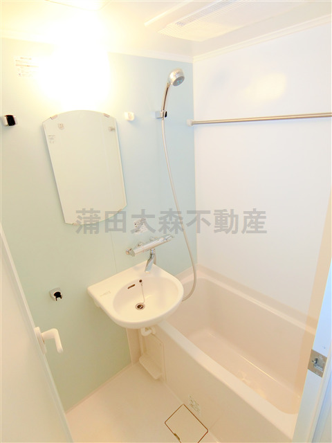 バス・シャワールーム　浴室乾燥機付きのお風呂