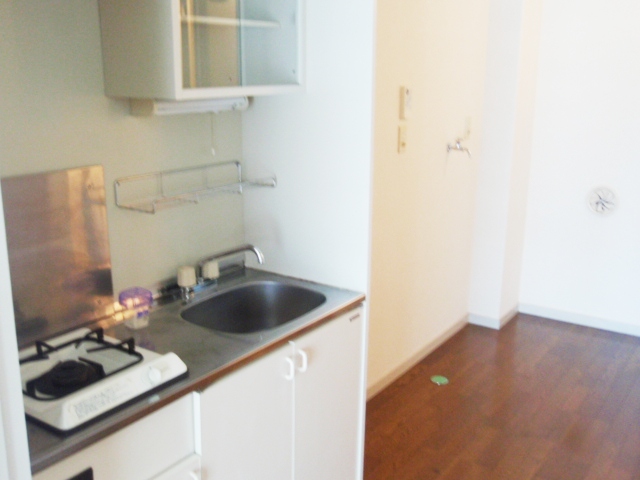 キッチン　同物件別号室