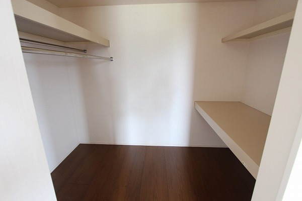 収納　ウォークインクロゼットでたっぷり収納♪